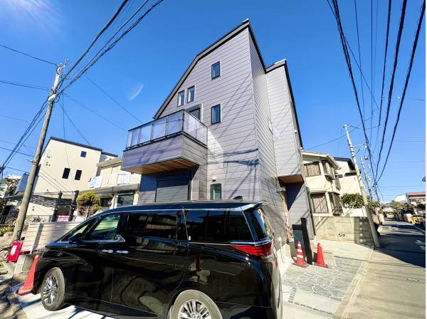 お車と自転車バイクを駐車できるスペースがあります！