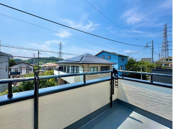 陽当たり良好なバルコニー