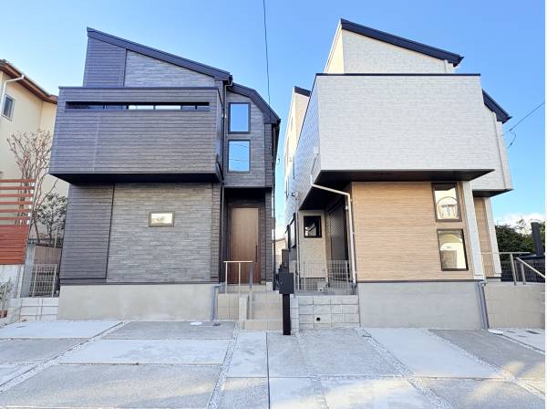 向かって右、お気軽にお問い合わせください。