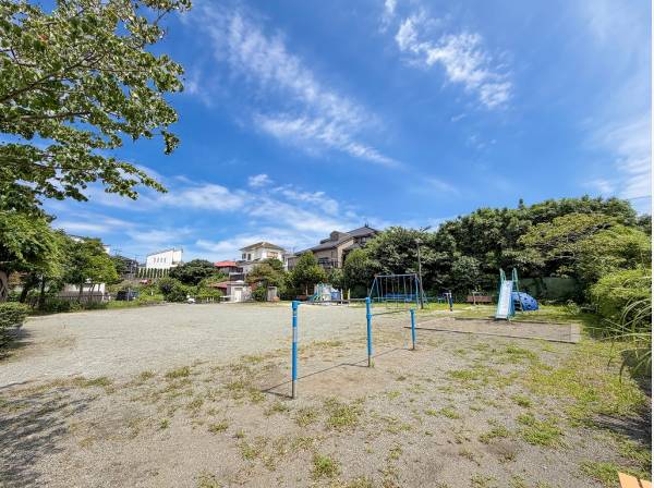 なかまる公園まで徒歩2分（約150m）