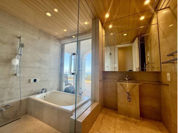 サウナ室も完備しております