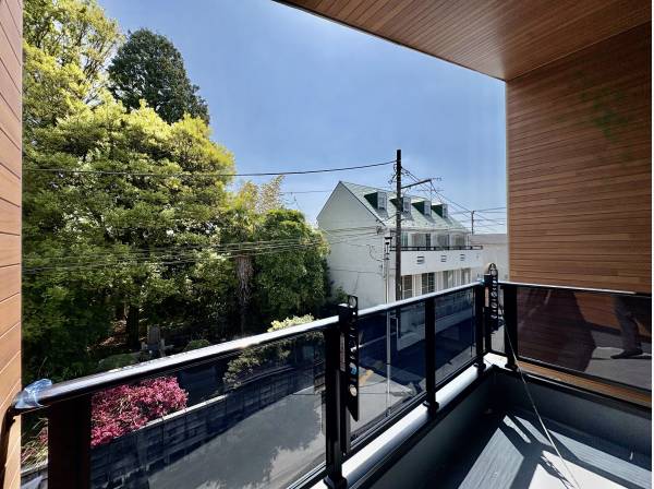 バルコニーは日当たり眺望良好！