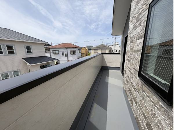 バルコニーの日当たりも良好です！