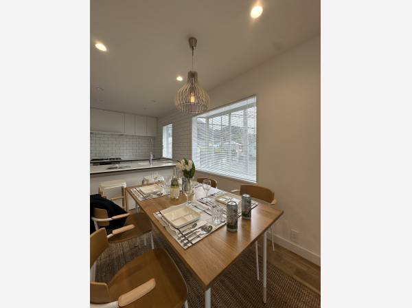 明るいダイニングキッチン