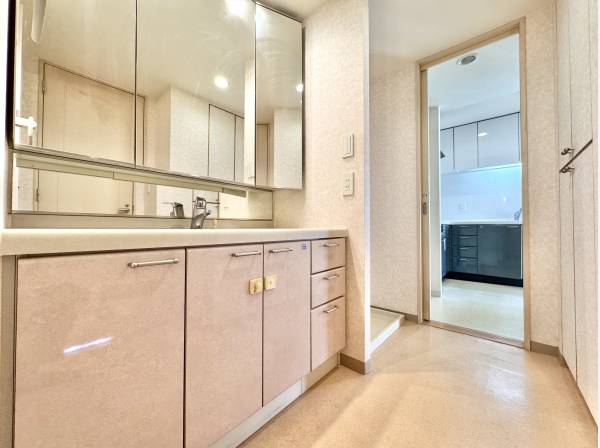 室内は新規リフォームを行います（3月末完成）