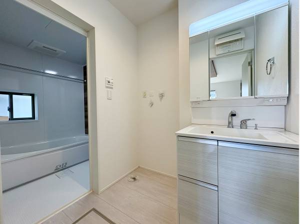 パウダールーム・バスルーム