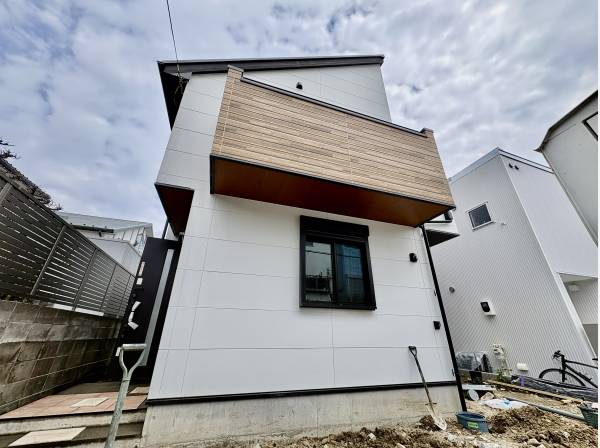 外構工事中ですが、内覧が可能です！