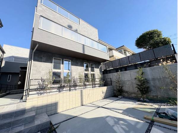 スタイリッシュな外観