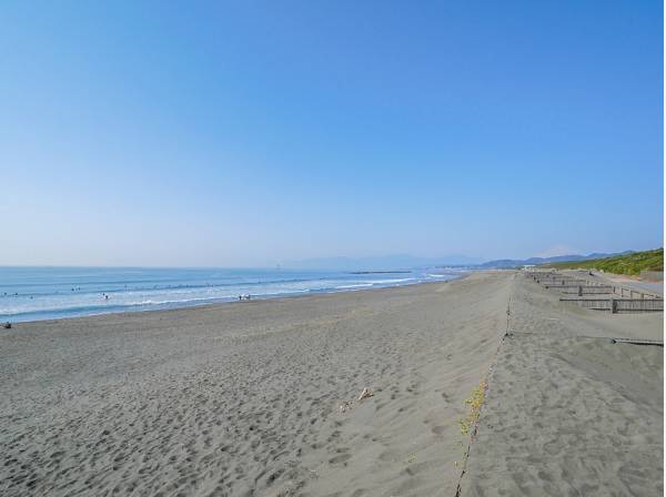 平塚海岸まで徒歩6分（約450m）