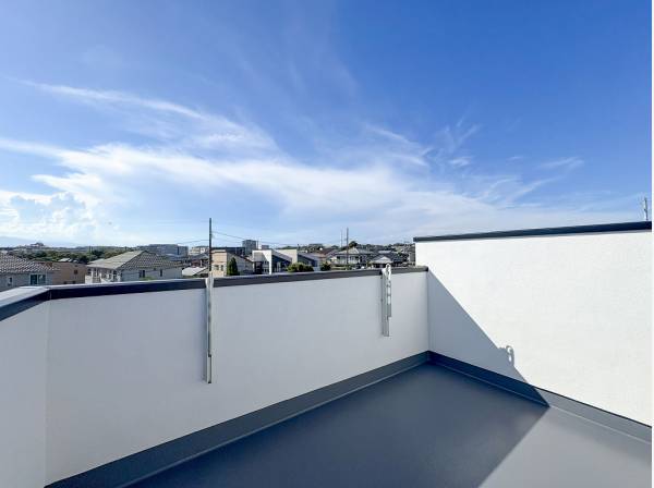 遮る建物のない開放的な眺望を満喫してください