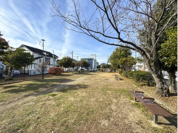 室田第三公園まで徒歩4分（約300m）