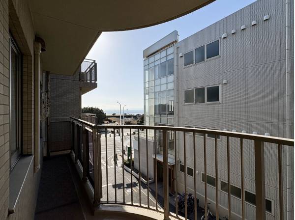 開放的なバルコニー