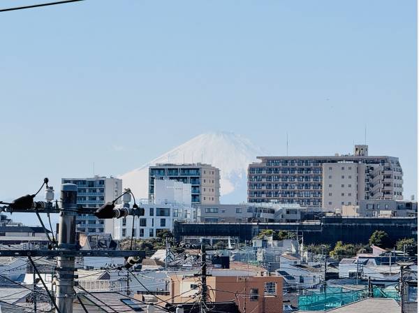 西を見ると富士山