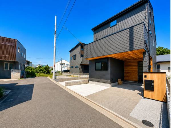 前面道路もゆとりある約4.5m公道です。