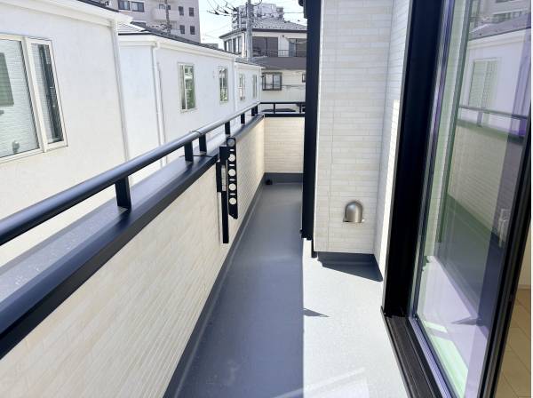 日当たり良好なバルコニー！お洗濯物やお布団も気持ちよく乾きます