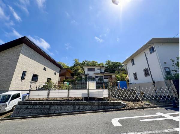 燦燦の注ぐ陽の光に包まれた暖かみのある住空間となるでしょう