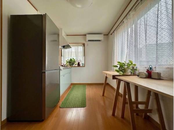 2階にダイニングキッチンを完備
