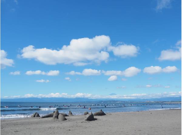 片瀬西浜海岸まで徒歩5分（約400ⅿ）
