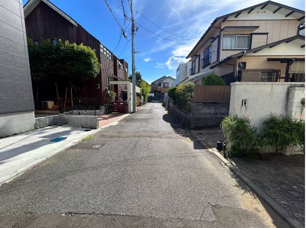 前面道路は約4.0m御座います