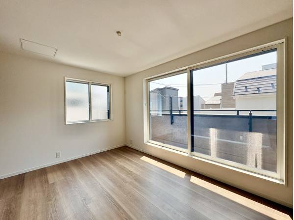 ２面採光により、室内がとても明るく居心地のいい空間になります