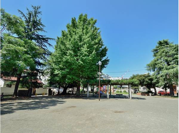 大道東公園まで徒歩5分（約350m）