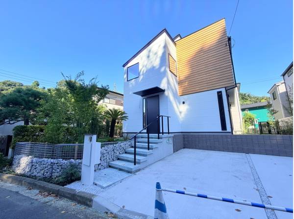 鎌倉の魅力と暮らしやすさを備えた素敵な住まいです