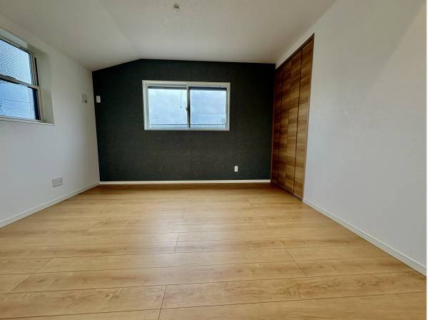 ダイニングエリアとリビングエリアがしっかり分かれております。