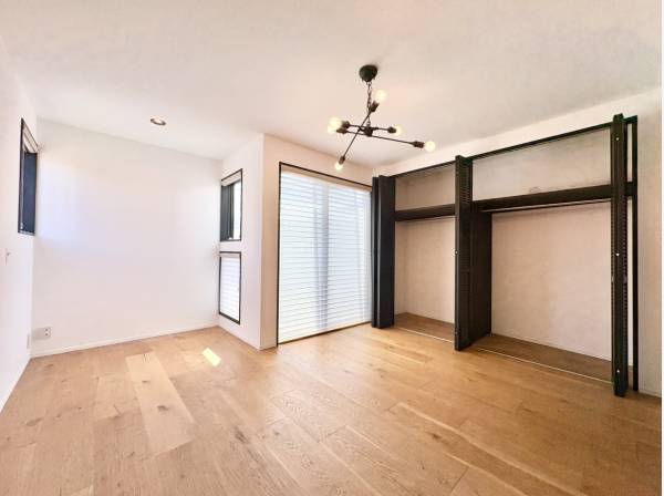 ゆったりとした広さの主寝室