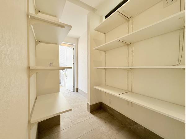 生活動線を考えた玄関収納