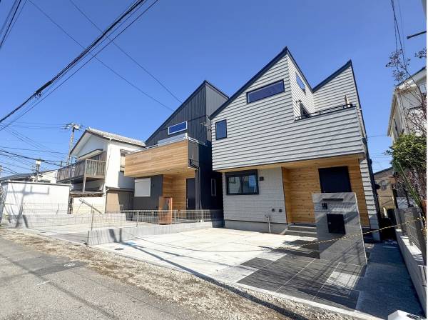 ウッドのアクセント効いたスタイリッシュなお住まい