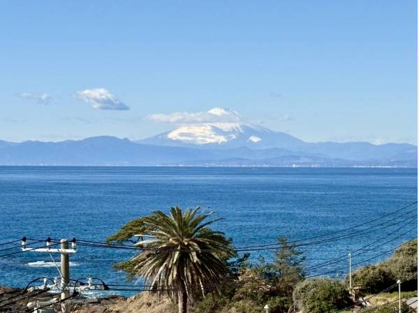 青い海と富士山に心癒される素敵な眺望が魅力の物件です。