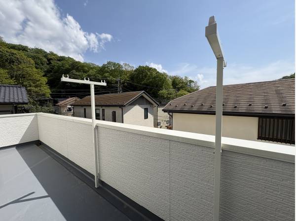 バルコニーも広くて日当たり・眺望ともに良好ですよ！