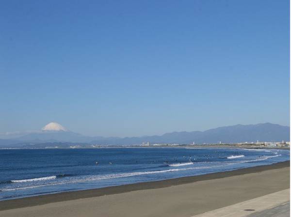 湘南の海まで歩いて９分(約700ｋｍ)

