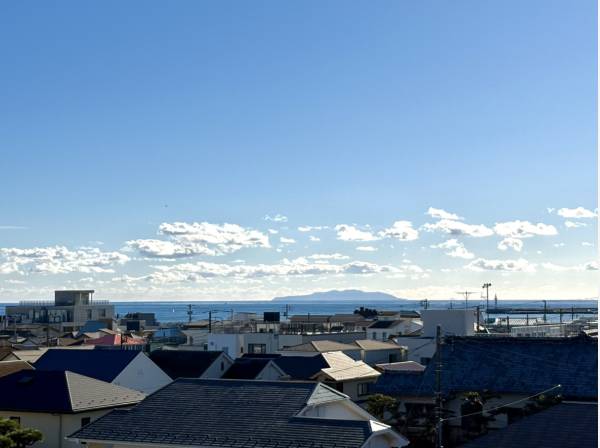 海と江ノ島を望めます