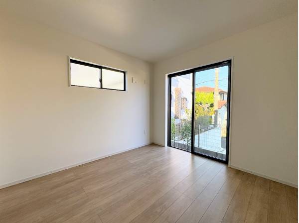 洋室も広く使いやすいです