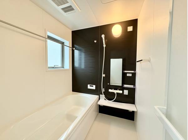 浴室乾燥機付きバスルーム