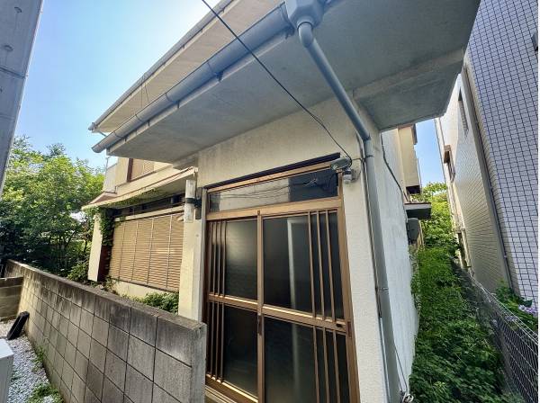 木造2階建・再建築は不可となりますのでリフォームにてご活用ください。