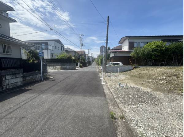 前面道路は6mあります