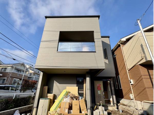 車種によってはカースペース2台分ございます