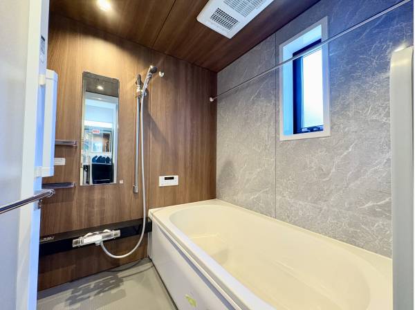 ホテルライクのバスルーム