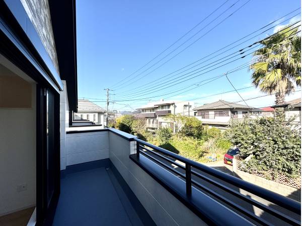 バルコニーから先は開放的