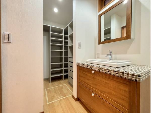 パウダールーム