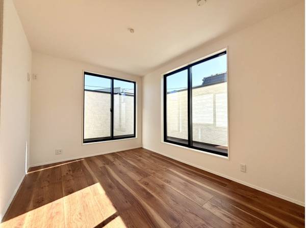 洋室は全部で4室ございます