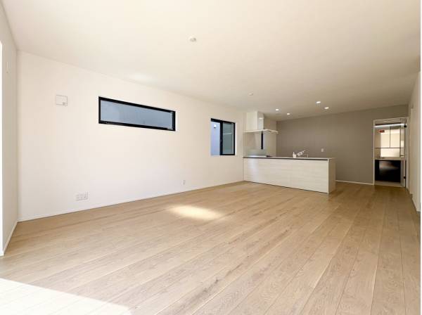 20.6帖の広々LDK!オープンキッチンで空間に繋がりを感じます