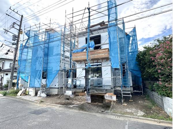 リバーサイドに登場した全２邸宅の新築戸建て