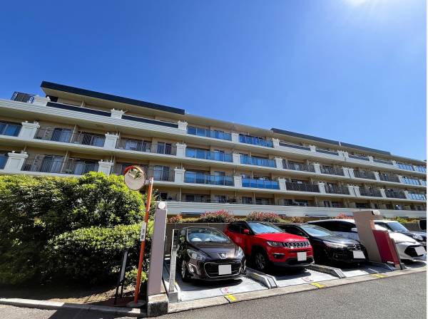 専有使用権付きのカースペースを1台分完備