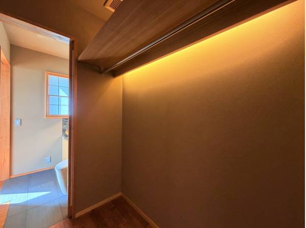 ウォークスルークローゼットも素敵ですね♪