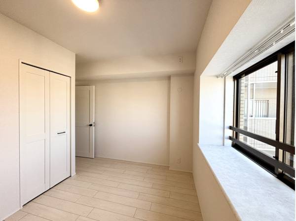 収納豊富な洋室部分