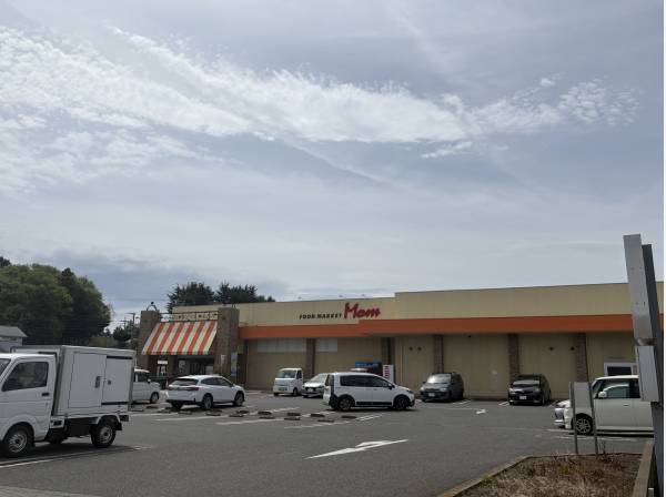 スーパーまで徒歩2分です！