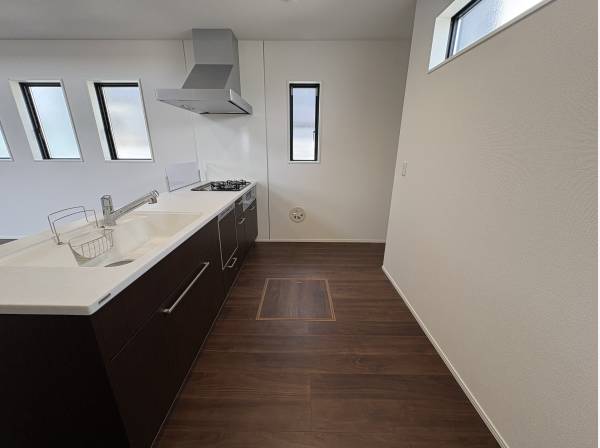 キッチンは広々としてます。